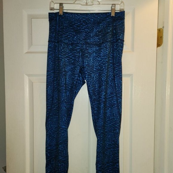Lululemon Pure Practice Pant in Blue Snake Size 10 Athletic Leggings - Picture 5 of 9